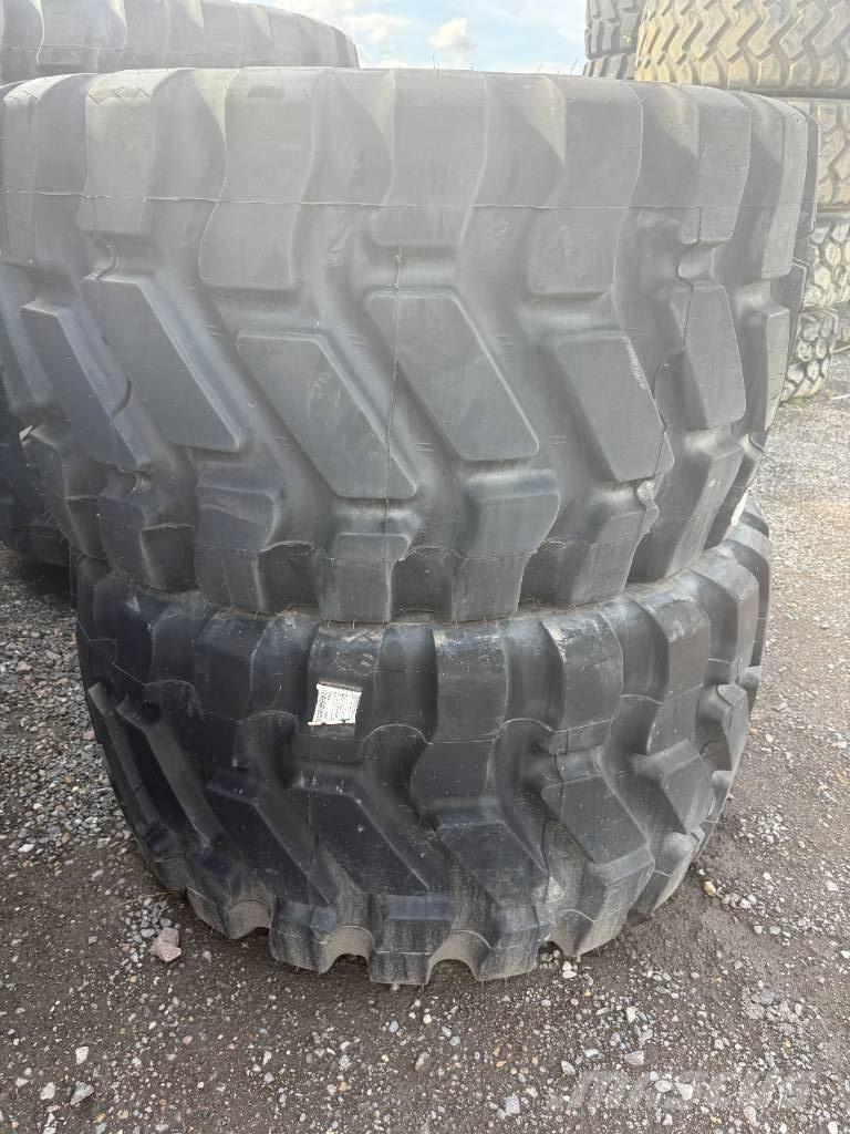 Goodyear 750/65R25 Gume, kotači i naplatci