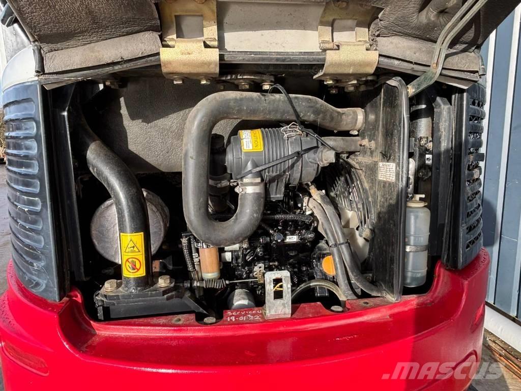 Takeuchi TB 23 R Mini bageri <7t