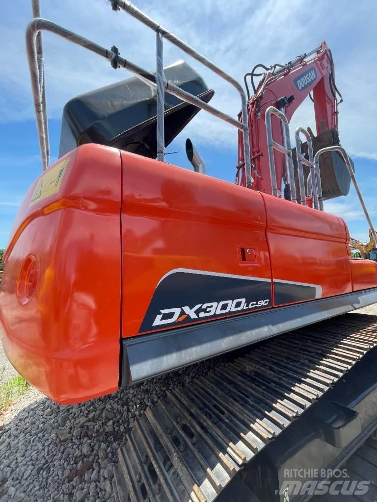 Doosan DX 300 LC Bageri gusjeničari