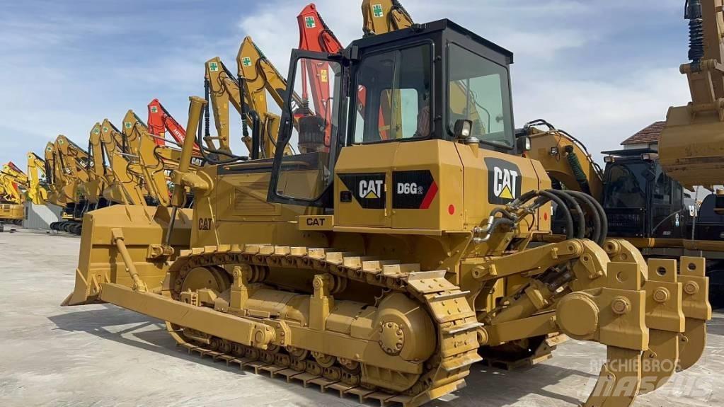 CAT D 6 G LGP II Buldožeri gusjeničari