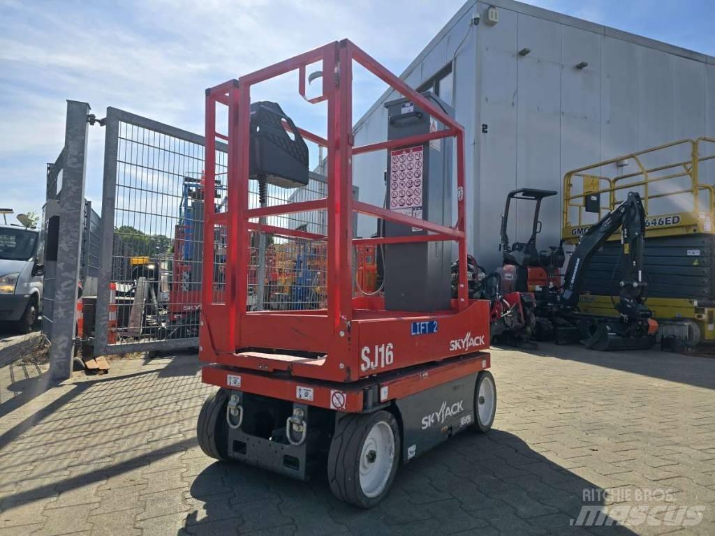 SkyJack SJ 16 Vertikalne radne podizne platforme
