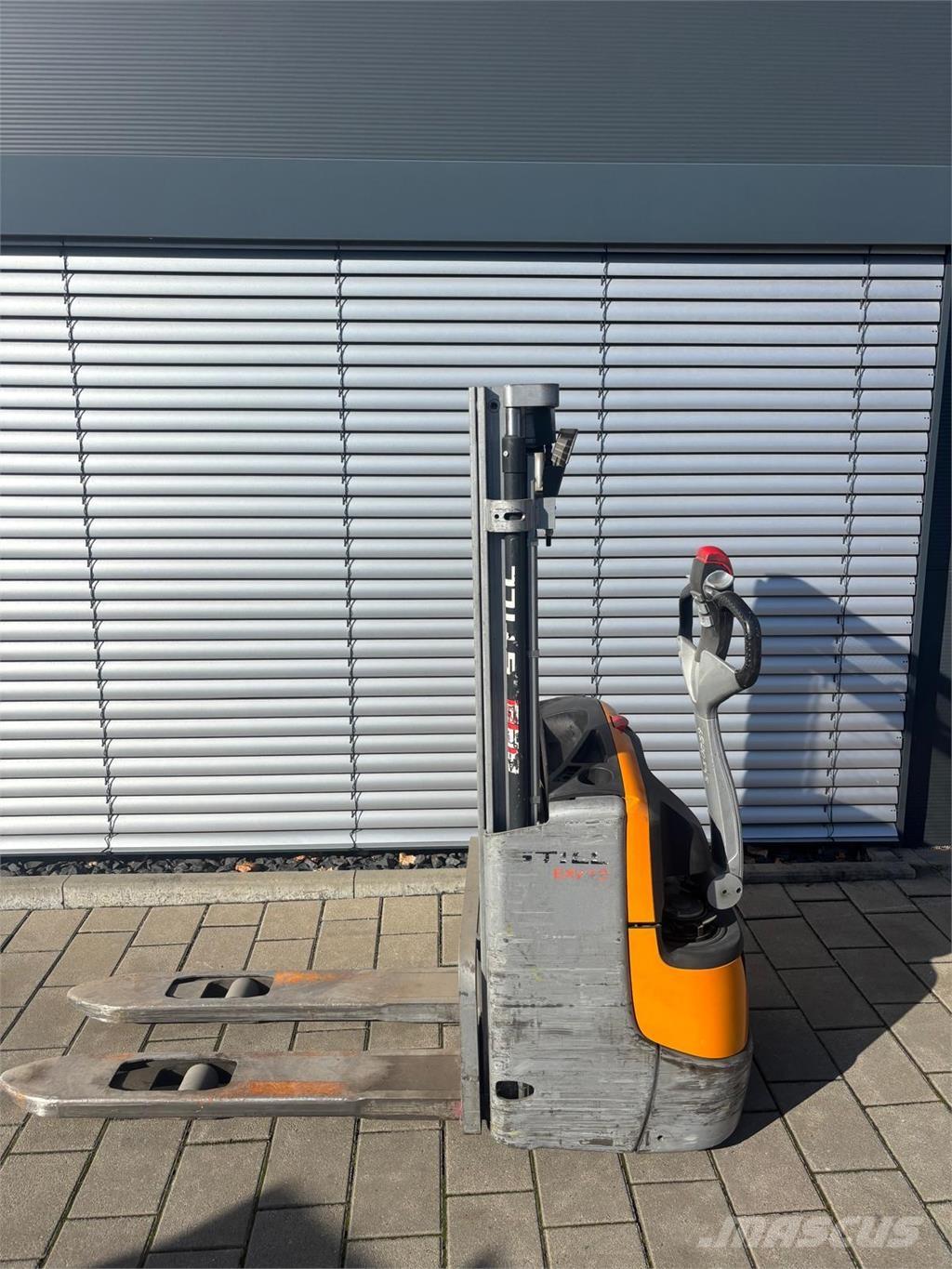 Still EXV12 Samopogonski ručni viličari