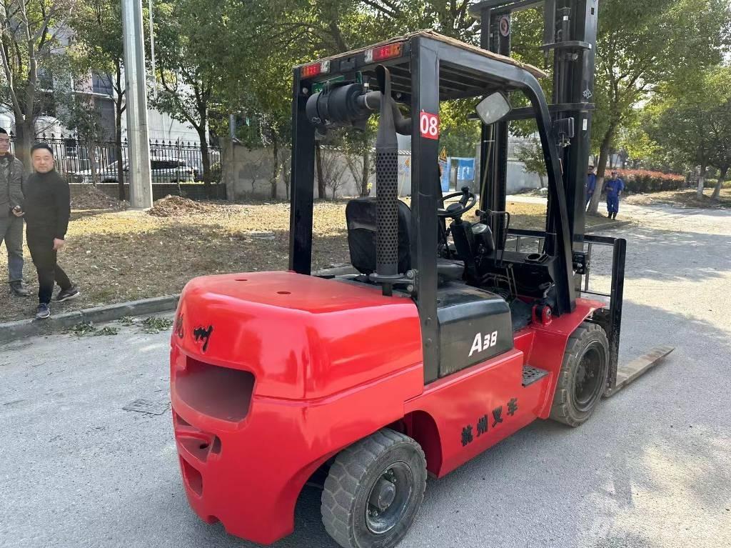 Hangcha A38 Dizelski viličari