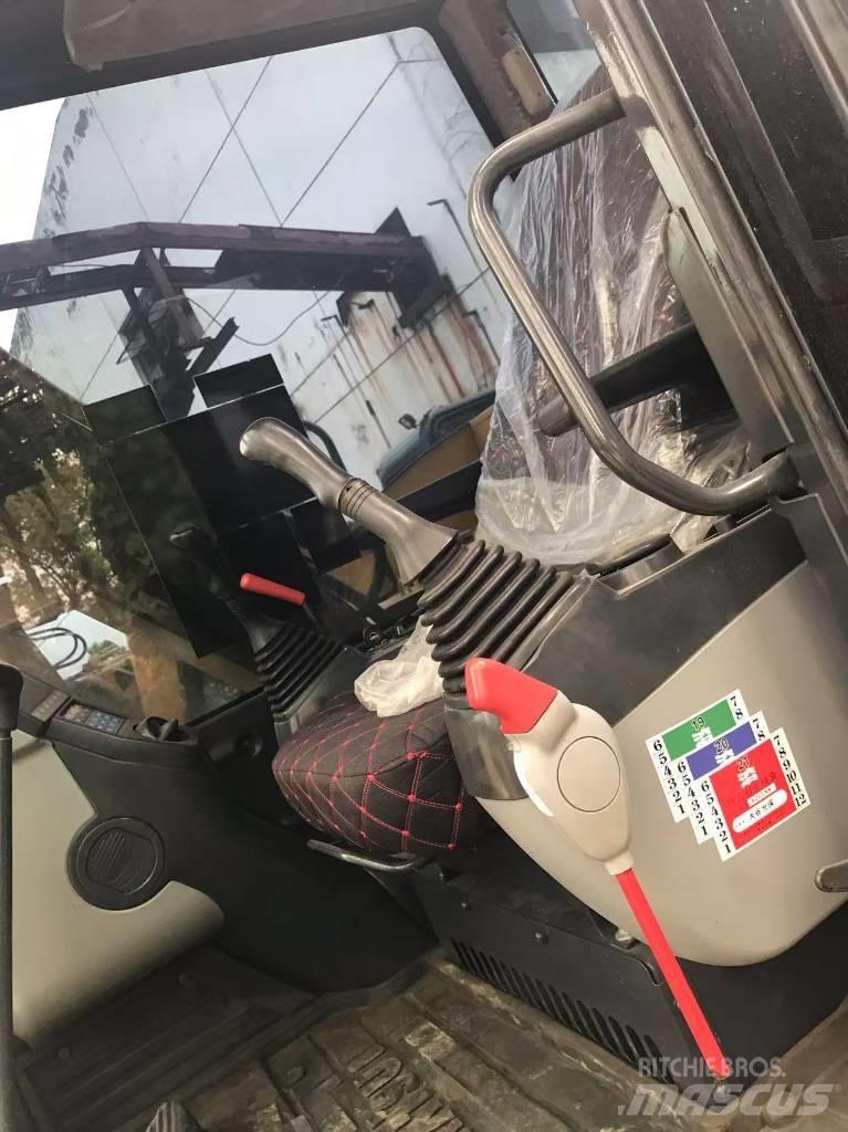 Komatsu PC 70 Bageri gusjeničari