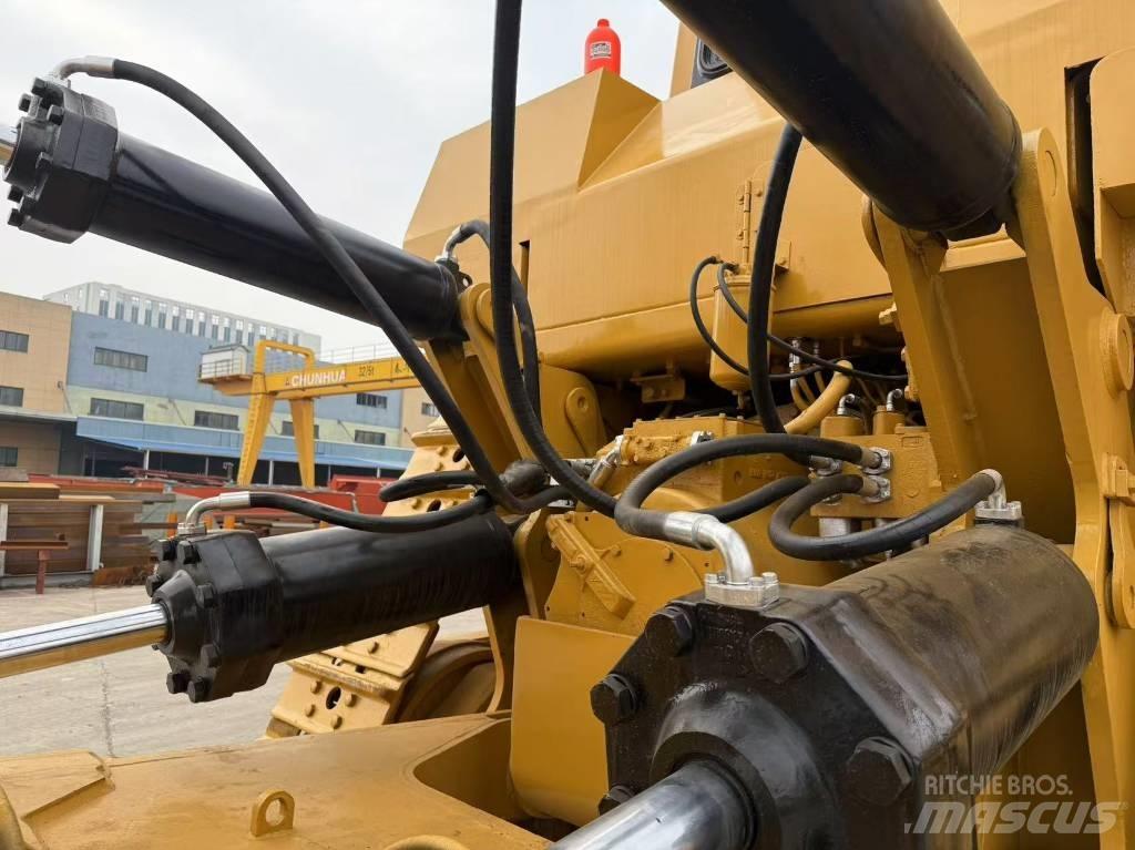 CAT D 10 R Buldožeri gusjeničari