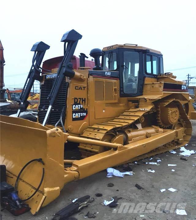 CAT D7H Buldožeri gusjeničari