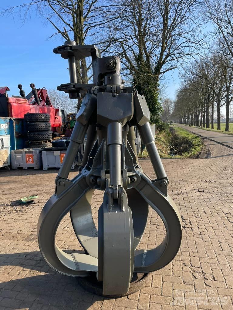 Fuchs HDMS 800 Bageri za manipuliranje materijalom / otpadom