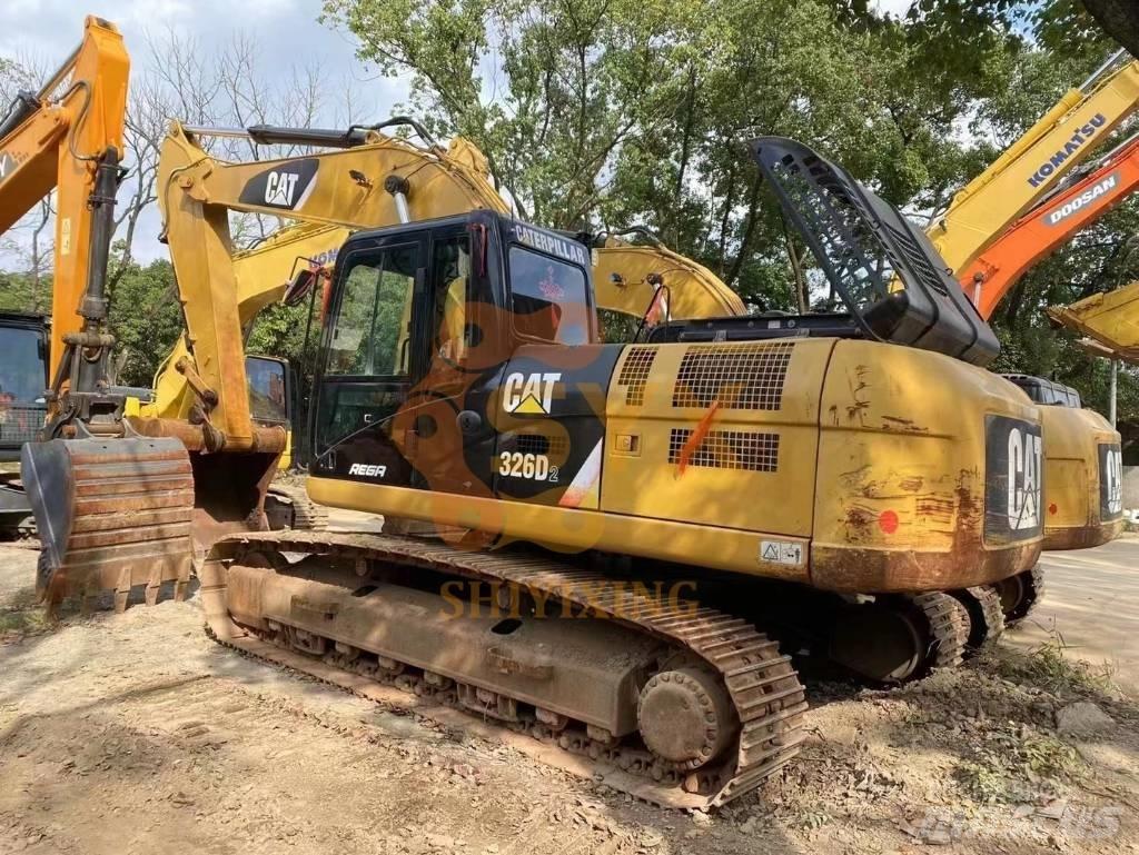 CAT 326 D2 Bageri gusjeničari