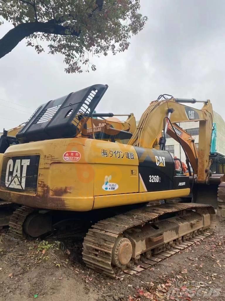 CAT 326 D2 Bageri gusjeničari