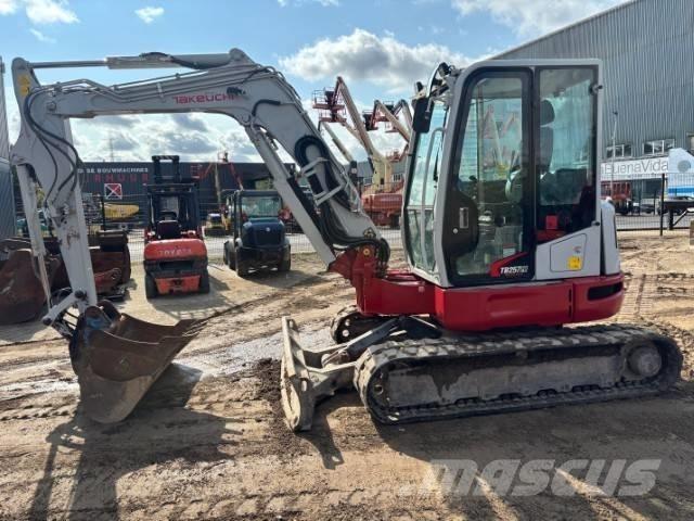 Takeuchi TB 257 FR Mini bageri <7t