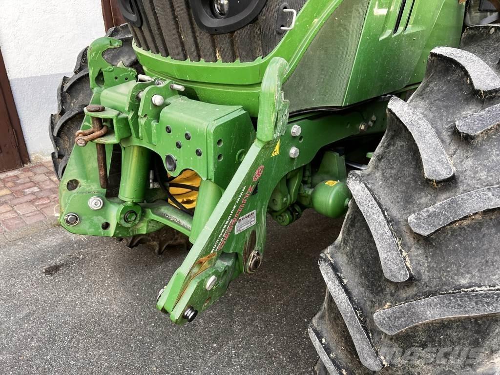 John Deere 6105R Traktori