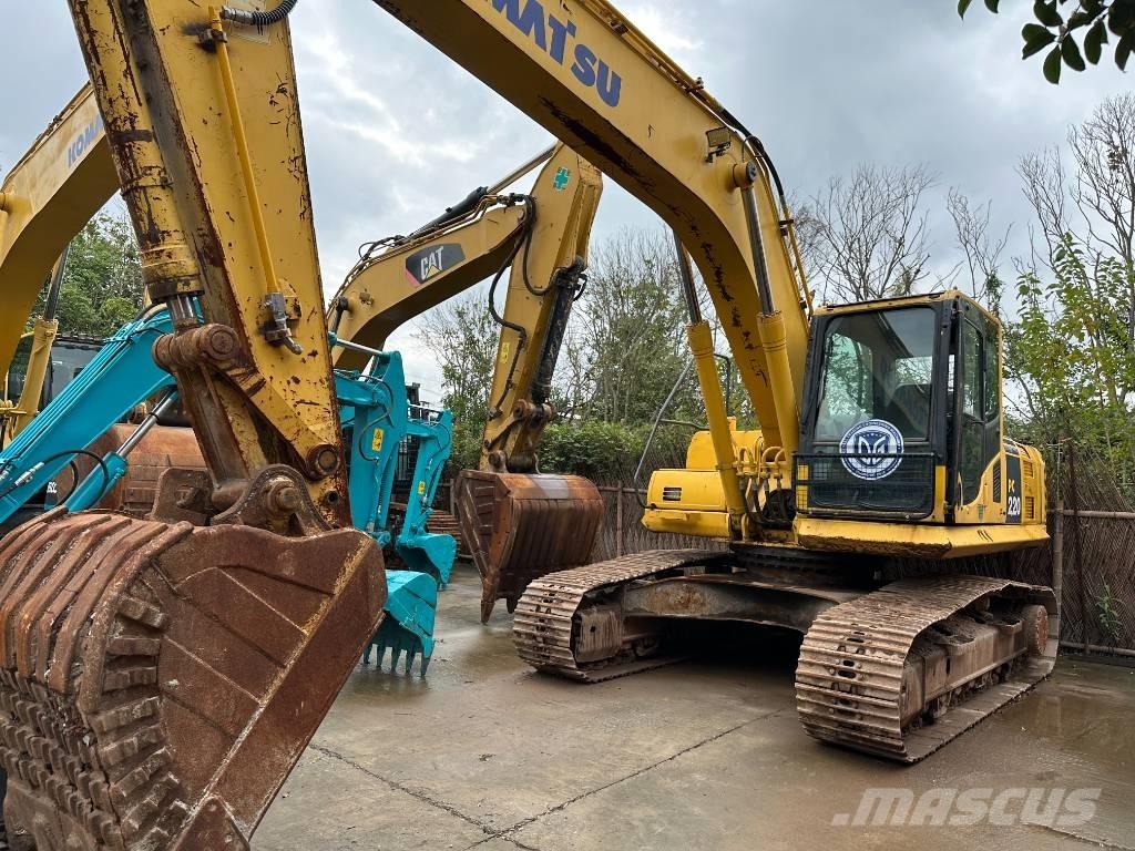 Komatsu PC 220-8 Bageri gusjeničari