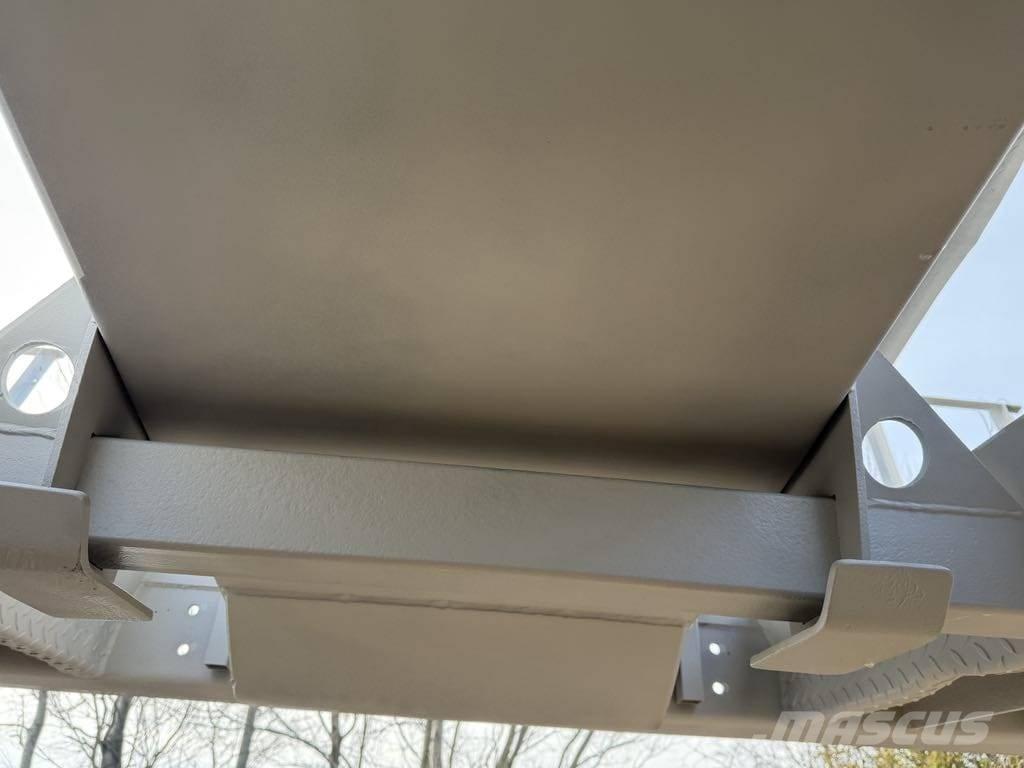 Mercedes Benz Actros Kamioni za prijevoz šumskih strojeva