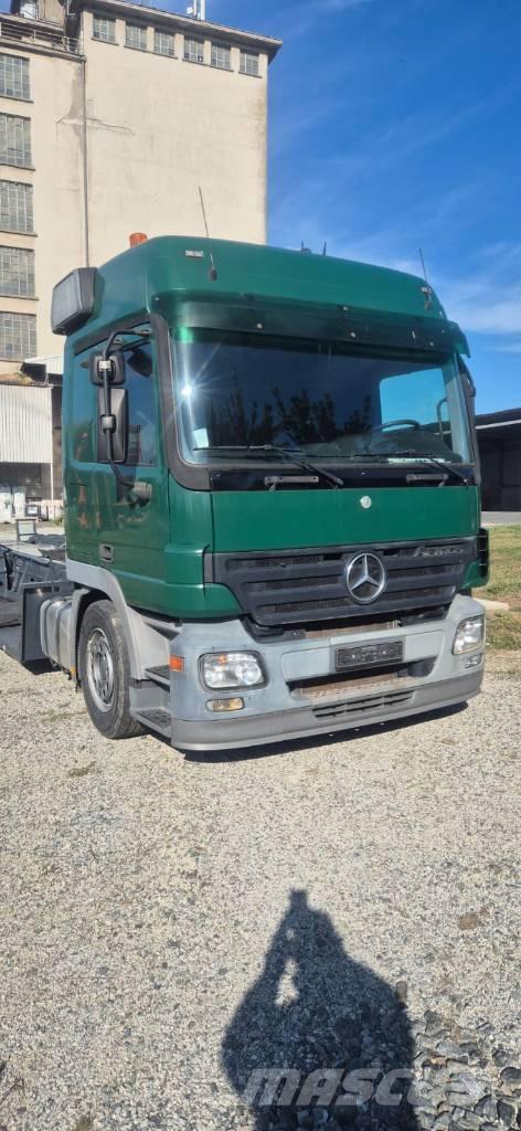 Mercedes Benz Actros Kamioni za prijevoz šumskih strojeva