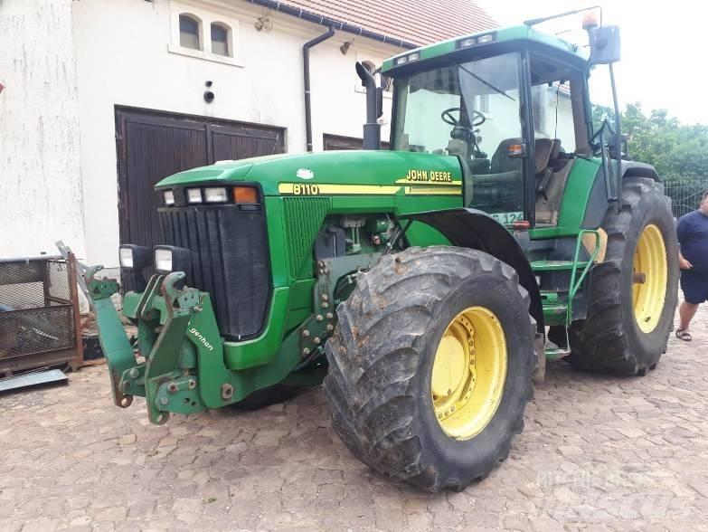 John Deere 8110 Traktori