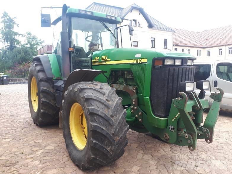 John Deere 8110 Traktori