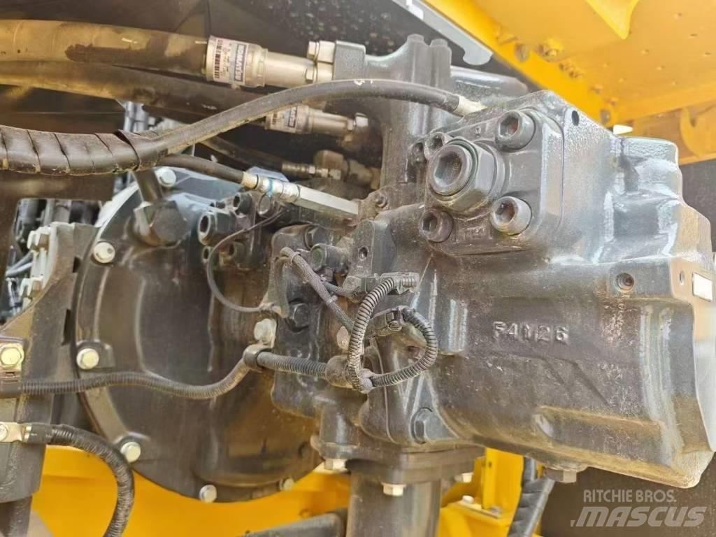 Komatsu 360-8 Bageri gusjeničari
