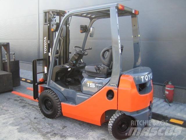 TOYOTA 028FGF15 Plinski viličari