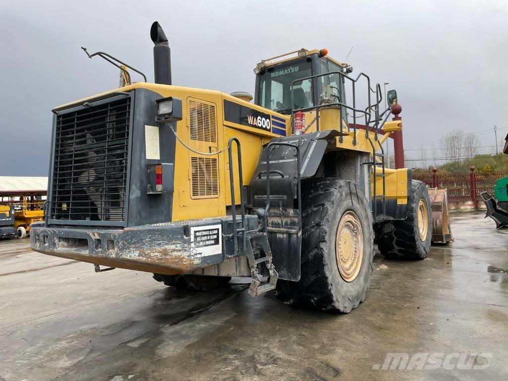 Komatsu WA 600-6 Utovarivači na kotačima