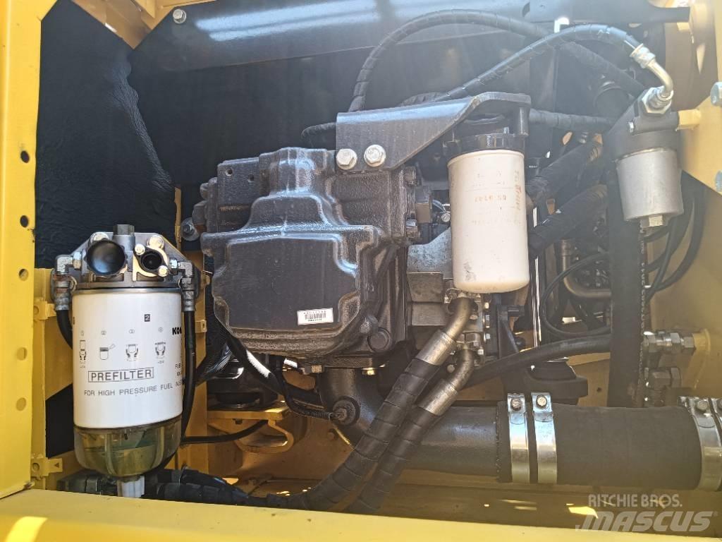 Komatsu PC 220-8 Bageri gusjeničari