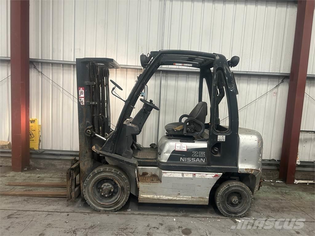 Nissan FD02A25Q Dizelski viličari
