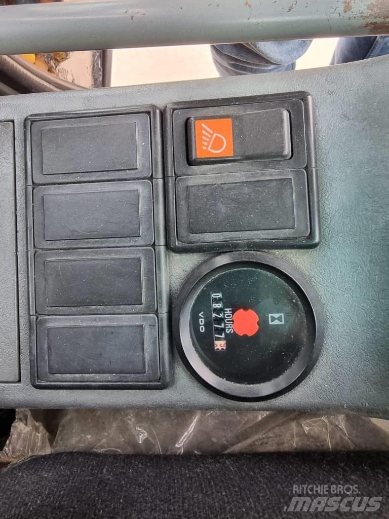 Volvo EC 210 B Bageri gusjeničari
