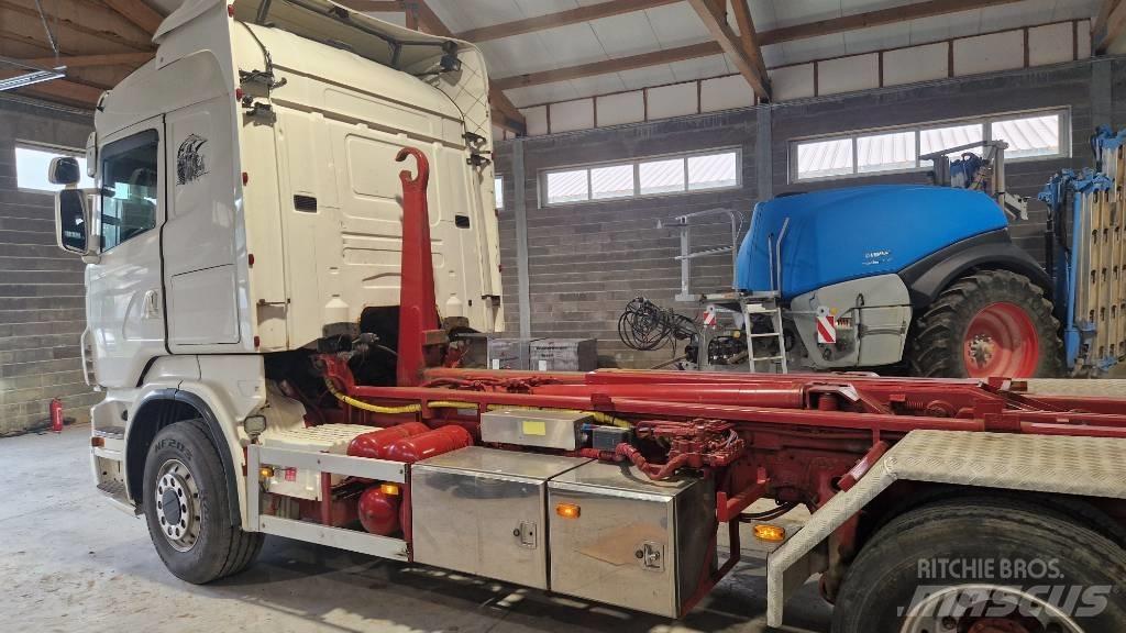 Scania R 620 Rol kiper kamioni s kukama za dizanje