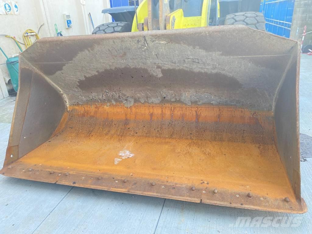 CASE 821G Utovarivači na kotačima