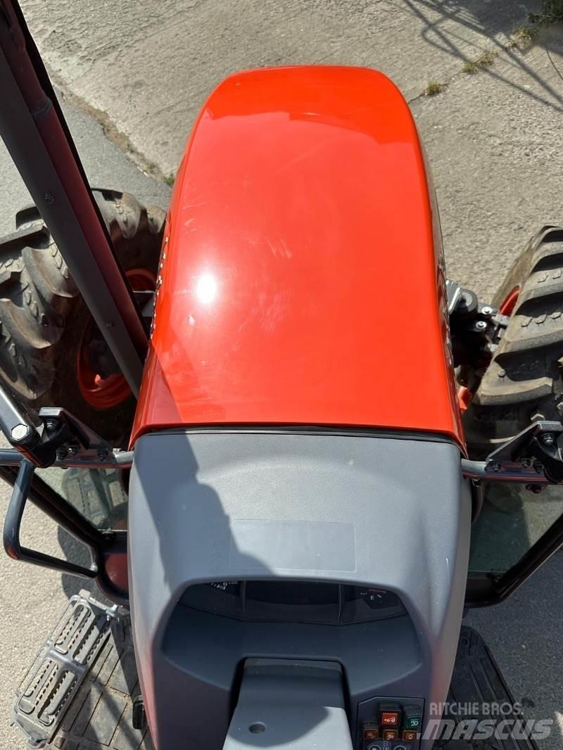 Kubota M4063 ROPS Traktori