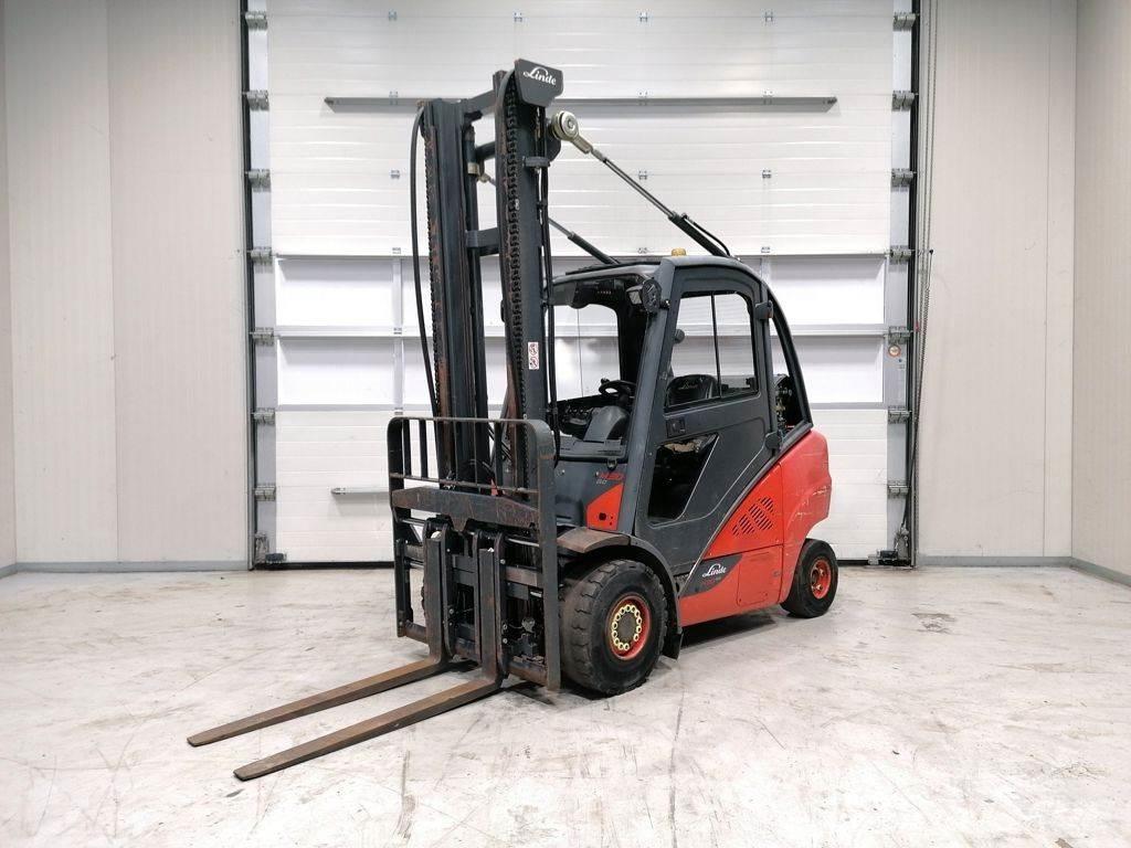 Linde H30T-02 Plinski viličari