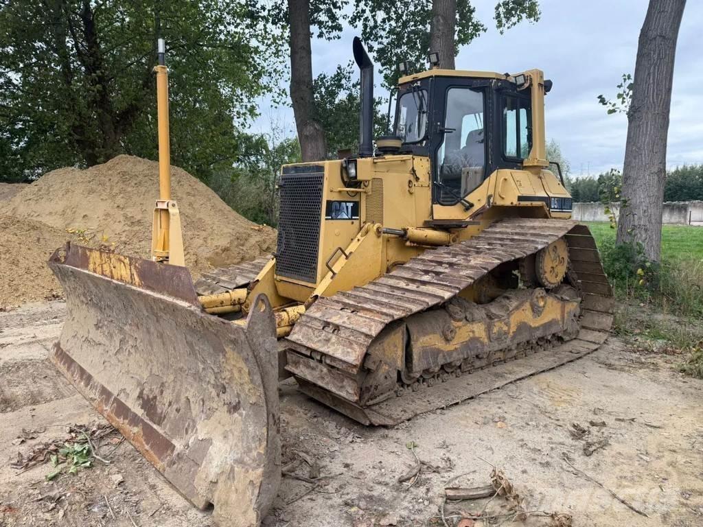 CAT D5H Buldožeri gusjeničari