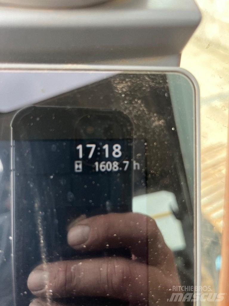 Hitachi Zx130-7 Bageri gusjeničari