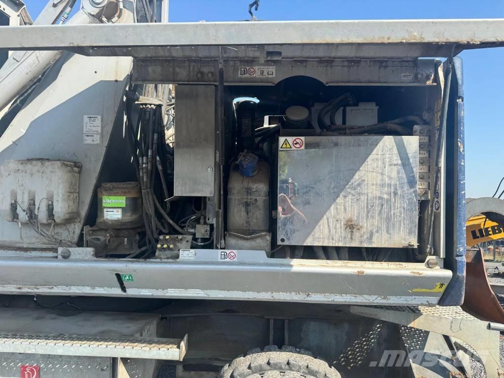 Sennebogen 818 Bageri za manipuliranje materijalom / otpadom