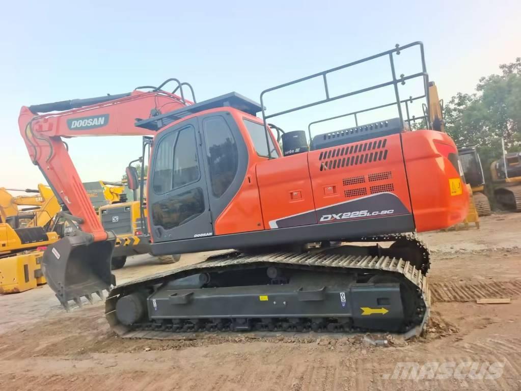 Doosan DX 225 LCA Bageri gusjeničari