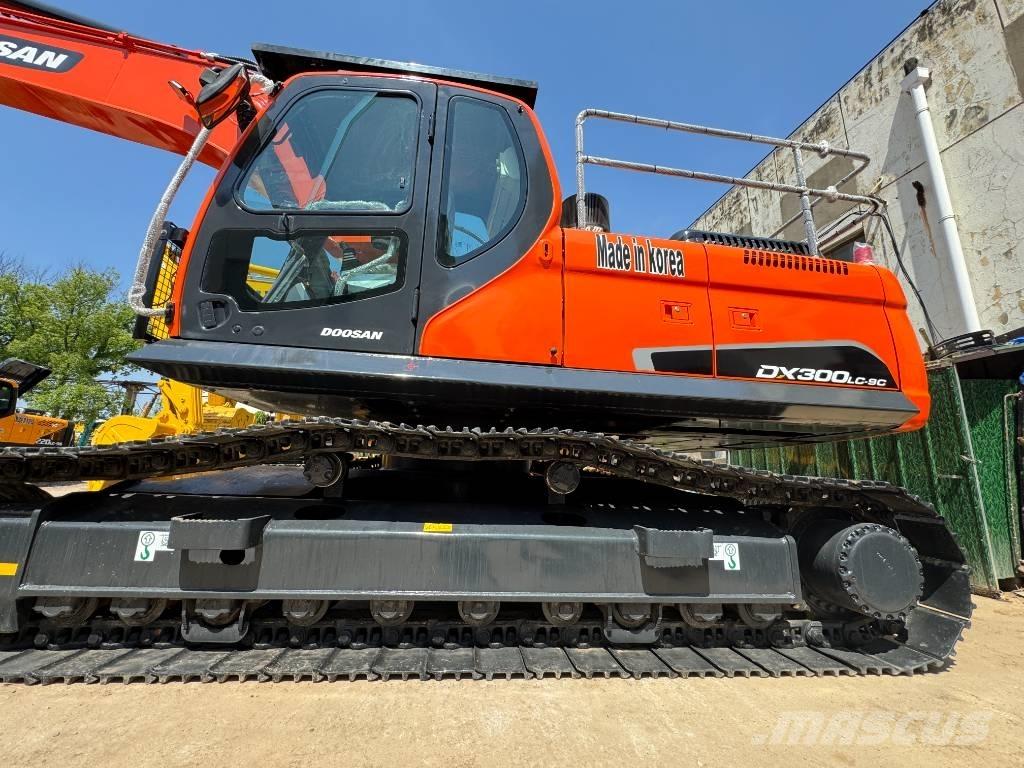 Doosan DX 300 LC-9S Bageri gusjeničari
