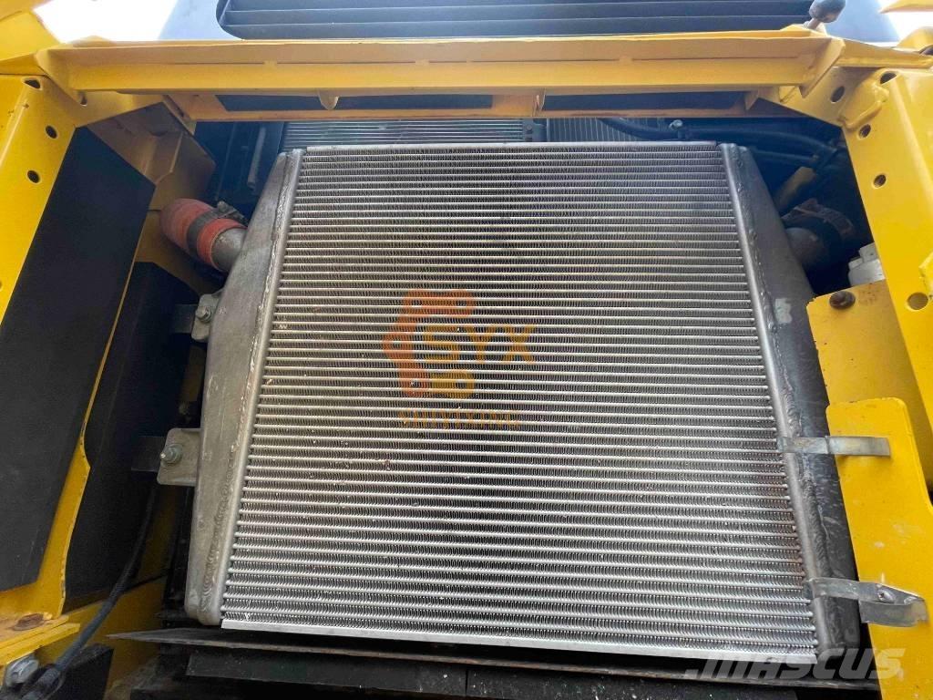 Komatsu PC 450-8 Bageri gusjeničari