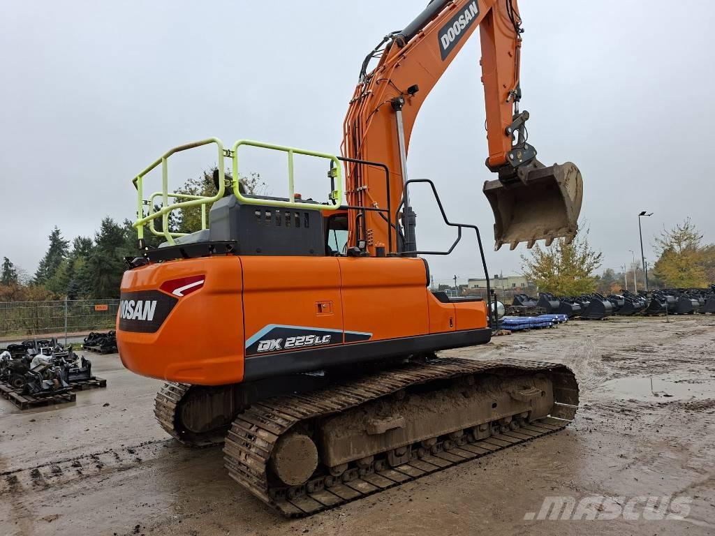 Doosan DX 225 LC Bageri gusjeničari