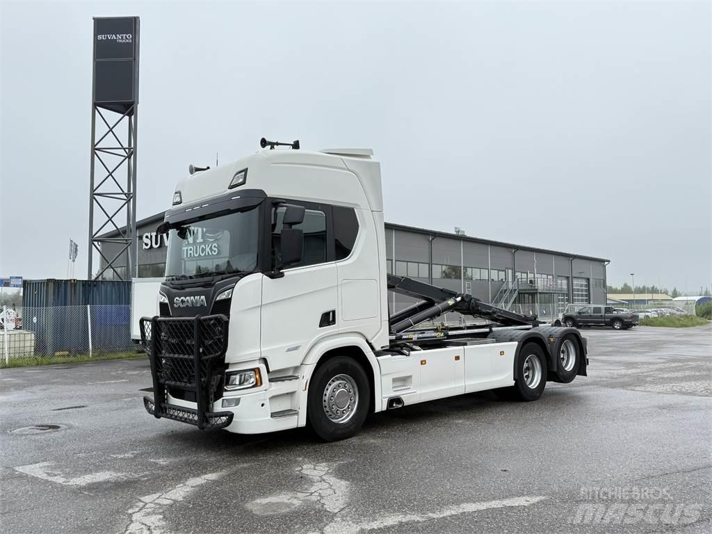 Scania R650 6X2 Rol kiper kamioni s kukama za dizanje