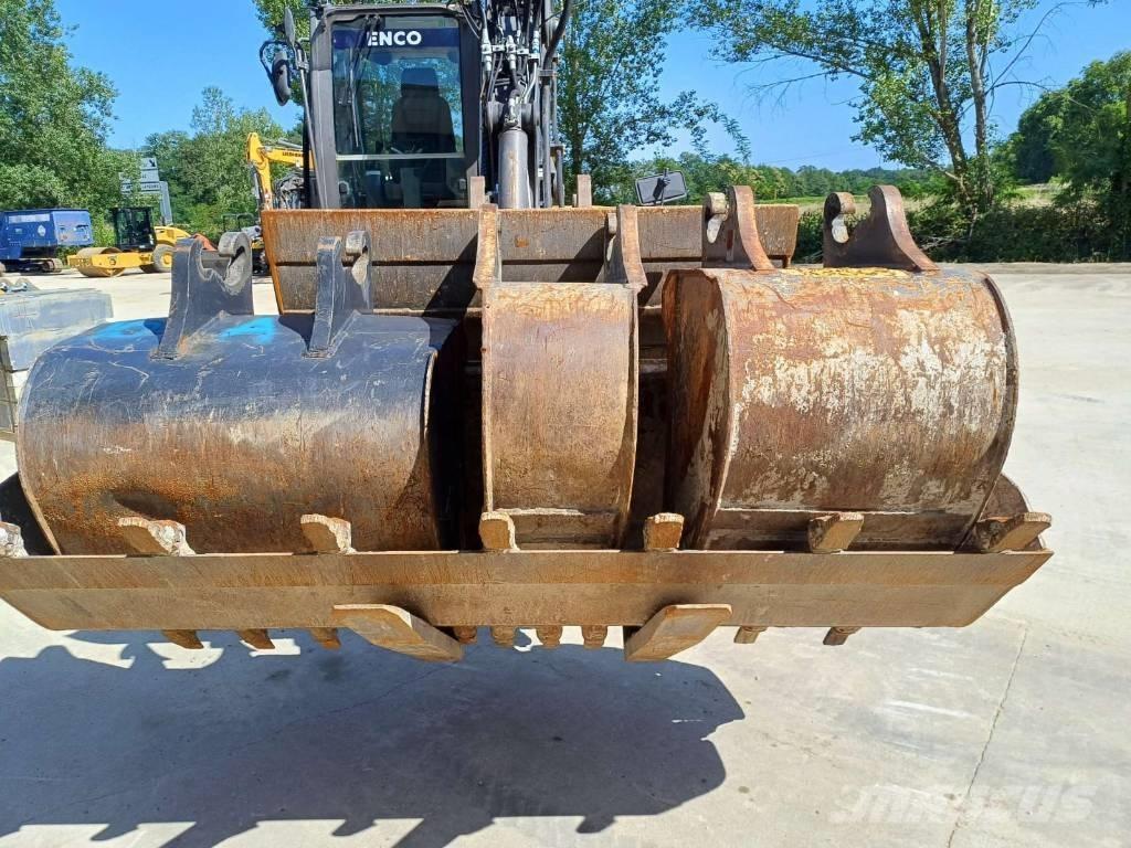 Mecalac 12 MTX Bageri na kotačima