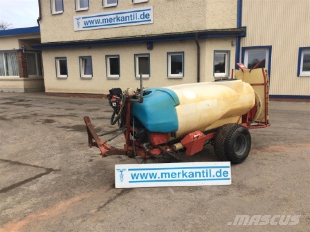 Holder NI 1000 Vučene prskalice