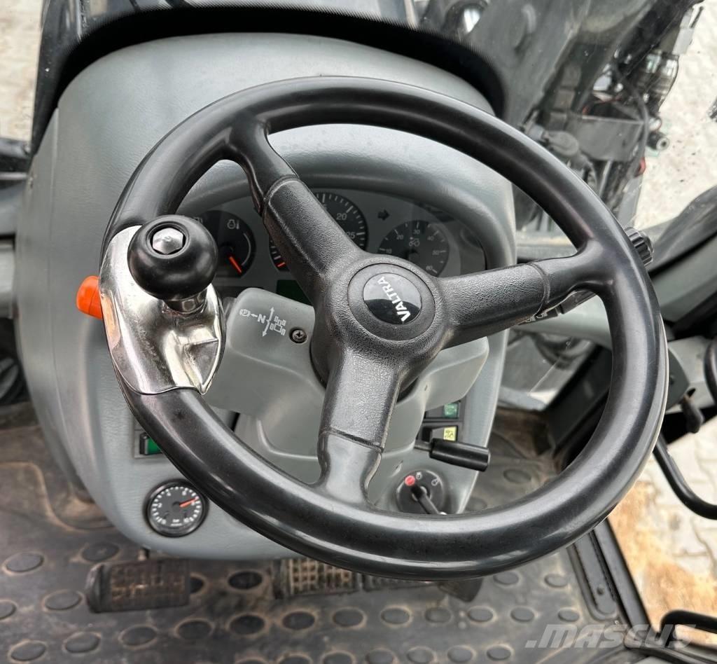 Valtra T 191 Traktori
