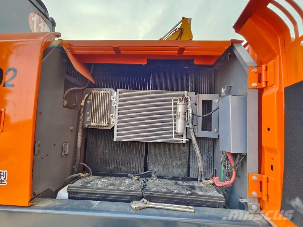 Hitachi ZX 210 Bageri gusjeničari