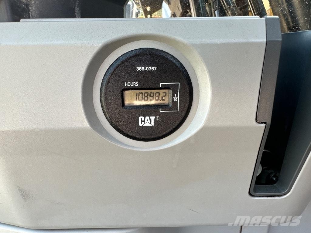 CAT 320FL Bageri gusjeničari
