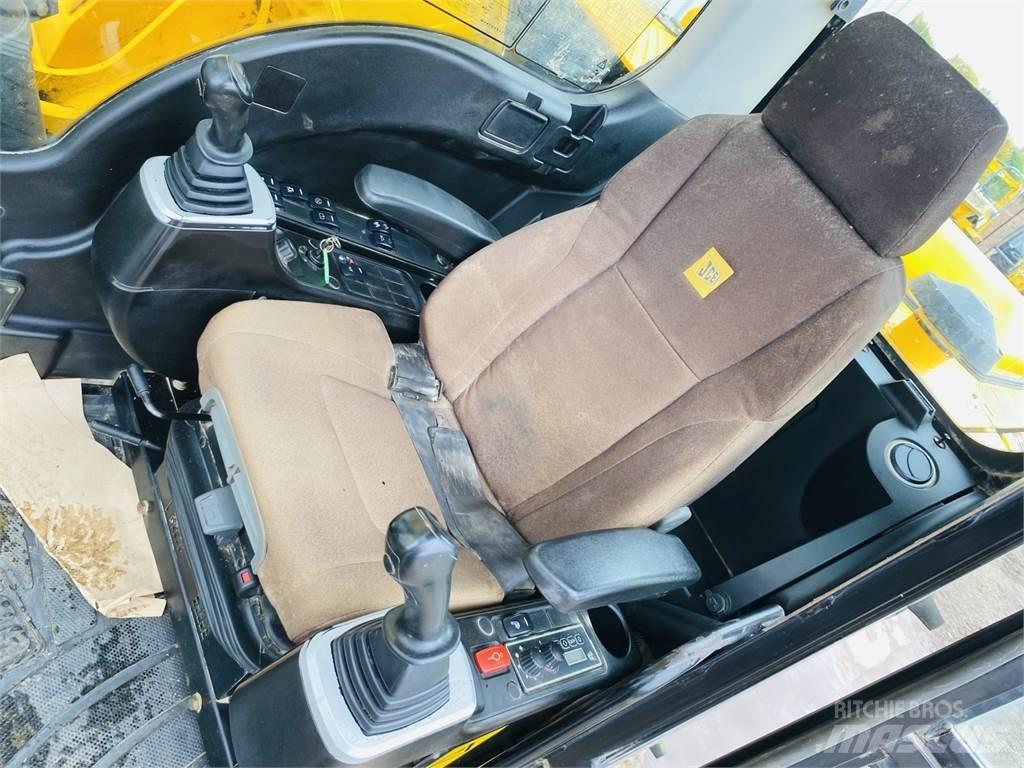JCB JS220LC Bageri gusjeničari