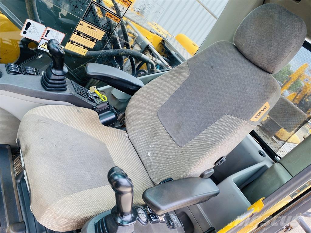 Volvo EC210CL Bageri gusjeničari