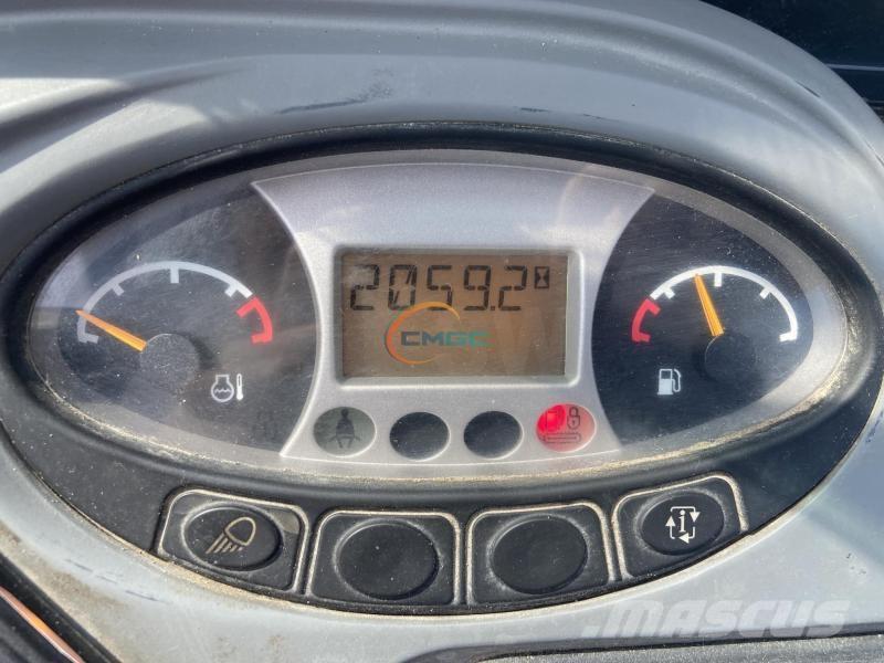 Bobcat E19 Bageri na kotačima