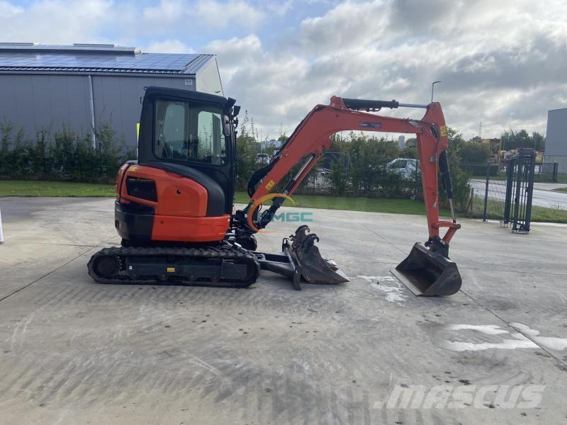 Kubota U36-4 Bageri na kotačima