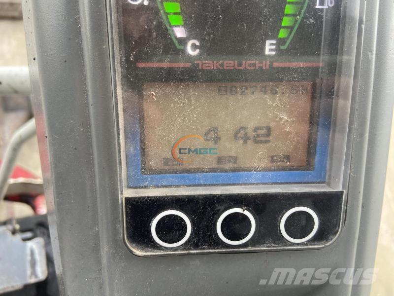 Takeuchi TB217R Bageri na kotačima