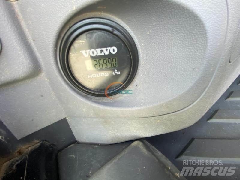 Volvo EC60E Bageri na kotačima