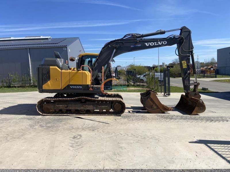 Volvo L 40 Bageri na kotačima